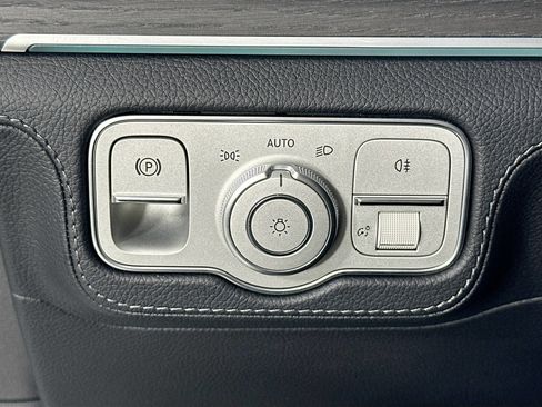 Used 2024 Mercedes-Benz GLE 450 4MATIC image 10