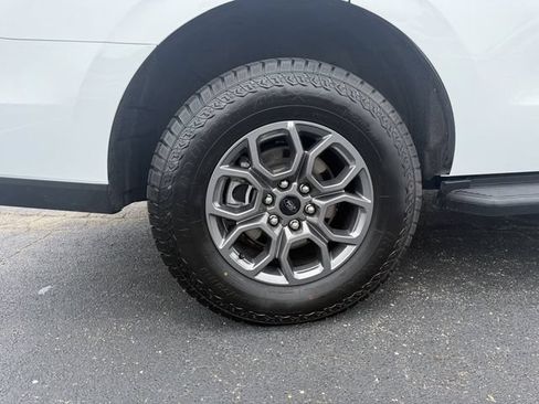 Used 2025 Ford Expedition Active RWD image 12