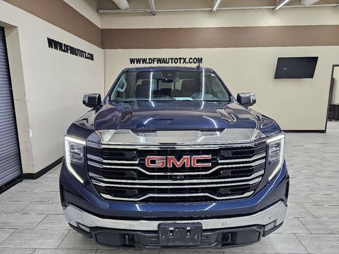 Used 2023 GMC Sierra 1500 SLT AWD/4WD image 3