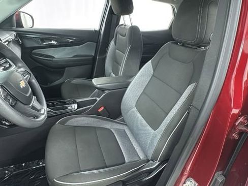 Used 2025 Chevrolet TrailBlazer LT w/ Driver Confidence Package image 10