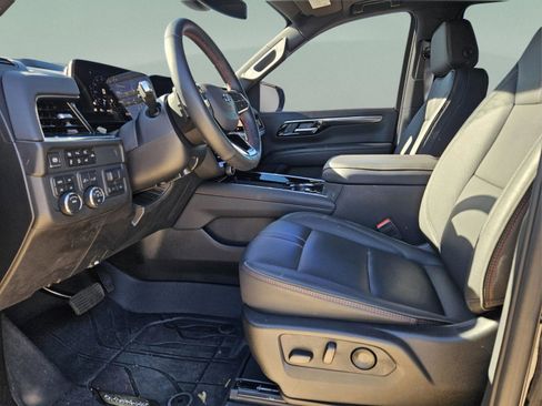 Used 2025 Chevrolet Tahoe RST w/ Comfort Package image 19