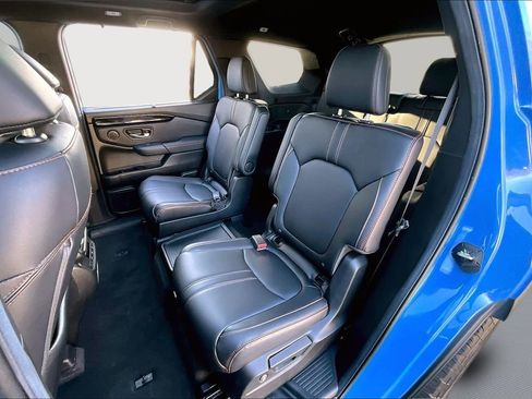 Used 2024 Honda Pilot TrailSport image 18