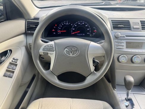 Used 2011 Toyota Camry LE w/ LE Extra-Value Pkg image 15