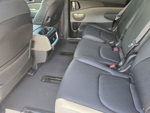 New 2026 Kia Carnival EX FWD image 20