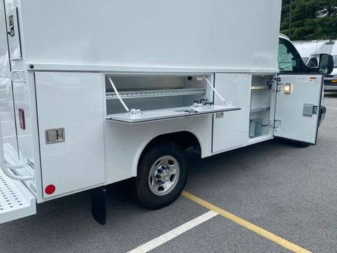 New 2025 Chevrolet Express 3500 w/ Power Convenience Package image 12