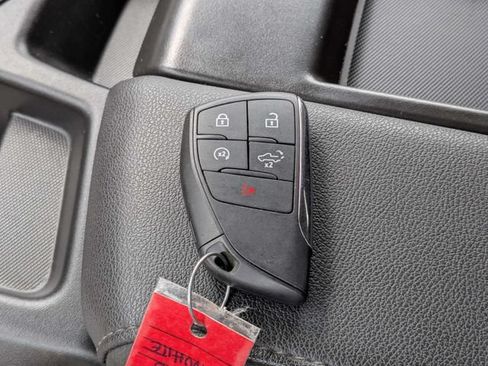 Used 2025 Chevrolet Silverado 1500 LT AWD/4WD image 30