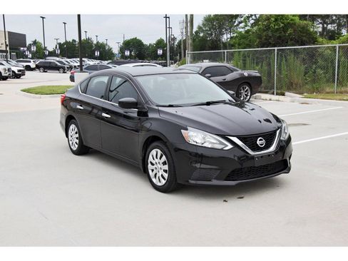Used 2016 Nissan Sentra SV FWD image 3