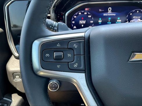 Used 2025 Chevrolet Silverado 1500 LTZ AWD/4WD image 10