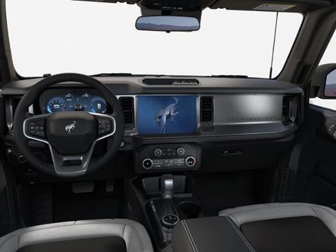 New 2025 Ford Bronco 4-Door AWD/4WD image 32
