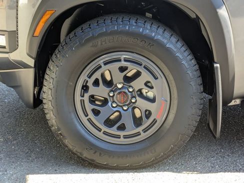 New 2026 Nissan Frontier Pro-X w/ Pro-X Convenience Package image 9