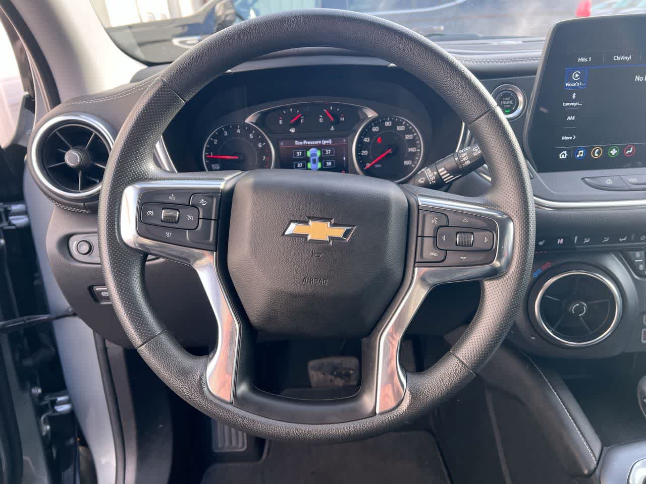 Used 2025 Chevrolet Blazer LT AWD/4WD image 14