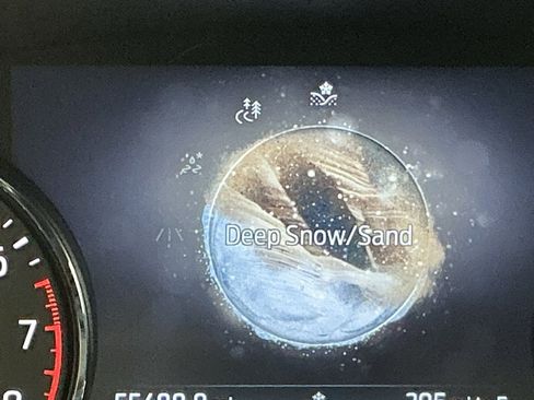 Used 2023 Ford Explorer XLT w/ Equipment Group 202A image 6