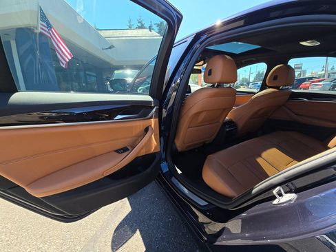 Used 2018 BMW 530e RWD image 15