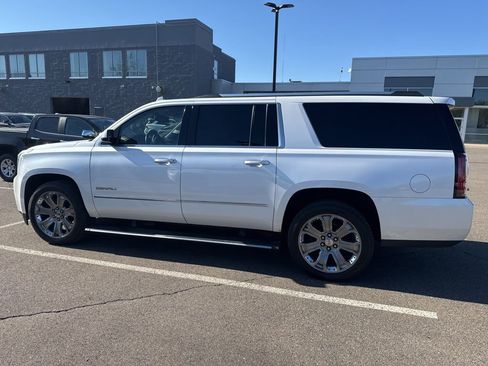 Used 2016 GMC Yukon XL Denali w/ Open Road Package AWD/4WD image 16