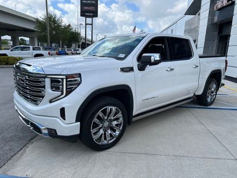 Used 2023 GMC Sierra 1500 Denali w/ Denali Reserve Package AWD/4WD image 3