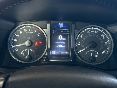 Used 2022 Toyota Tacoma TRD Sport image 23