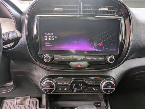 Used 2023 Kia Soul EX FWD image 20