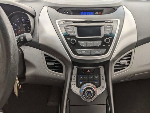 Used 2013 Hyundai Elantra GLS w/ Preferred Pkg FWD image 19
