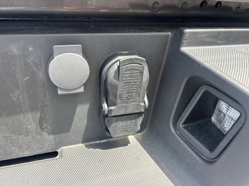 Used 2024 Ford F150 XLT RWD image 16
