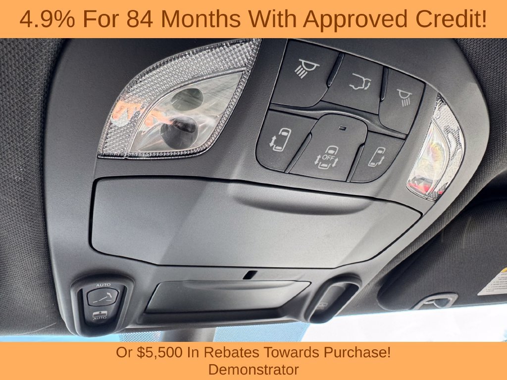 New 2026 Chrysler Pacifica Select FWD image 21
