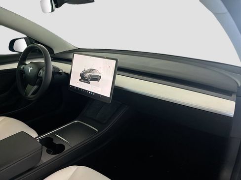 Used 2023 Tesla Model 3 Standard Range RWD image 29