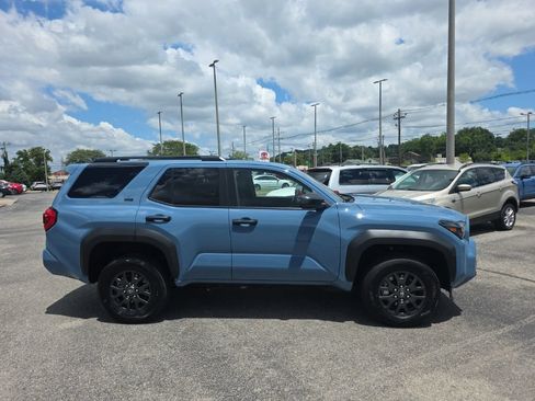 Certified 2026 Toyota 4Runner SR5 AWD/4WD image 3