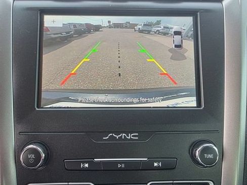 Used 2020 Ford Fusion SEL FWD image 18
