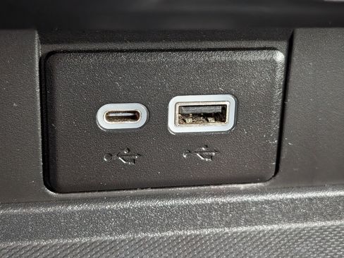 Used 2022 Chevrolet Tahoe RST w/ Luxury Package image 27