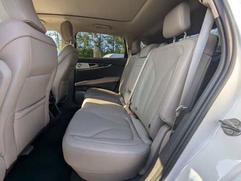 Certified 2023 Lincoln Nautilus Reserve w/ Equipment Group 202A image 16