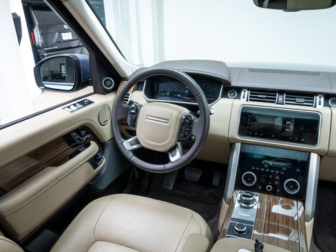 Used 2019 Land Rover Range Rover Supercharged AWD/4WD image 10