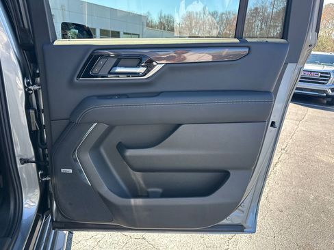 New 2026 GMC Yukon XL Elevation w/ Elevation Premium Package image 17