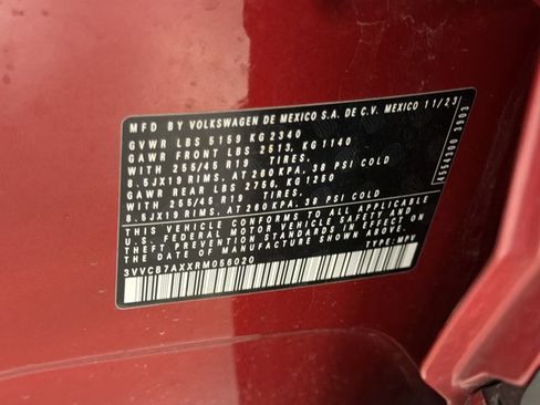 Used 2024 Volkswagen Tiguan SE R-Line image 11