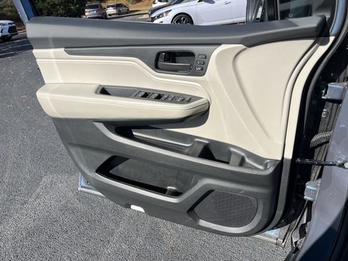 Certified 2025 Honda Odyssey EX-L image 15