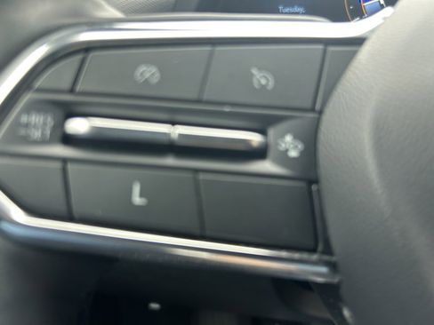 Used 2025 Chevrolet Equinox LT w/ Convenience Package II image 19