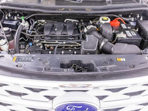 Used 2019 Ford Explorer XLT image 43