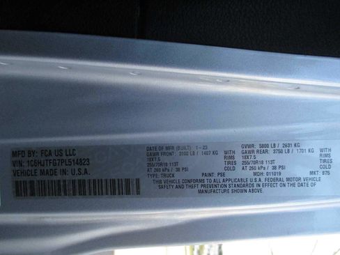 Used 2023 Jeep Gladiator Overland image 46