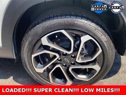 Certified 2024 Chevrolet Trax RS w/ Sunroof Package image 33