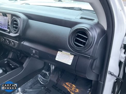 Used 2022 Toyota Tacoma SR image 45