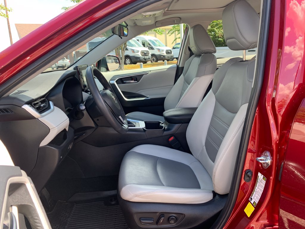 Used 2022 Toyota RAV4 XLE Premium FWD image 26