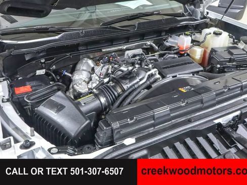 Used 2025 Chevrolet Silverado 2500 LT w/ Convenience Package AWD/4WD image 17