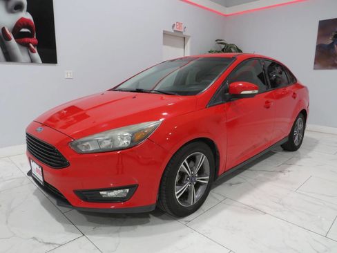 Used 2017 Ford Focus SE image 7