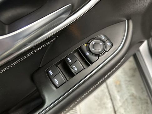 Used 2021 Buick Envision Preferred image 18