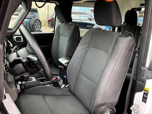 Used 2020 Jeep Wrangler Sport image 11