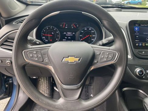 Used 2025 Chevrolet Malibu LT FWD image 18