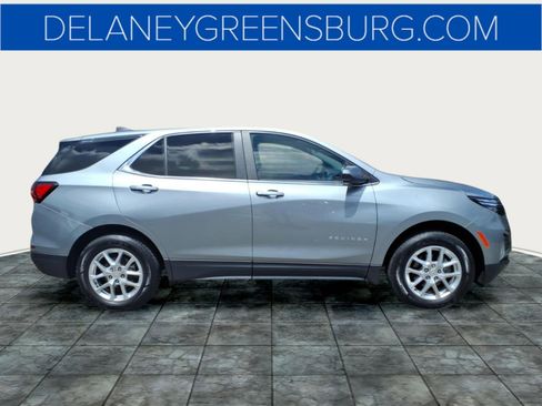 Used 2024 Chevrolet Equinox LT AWD/4WD image 2