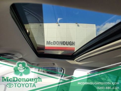 Used 2023 Subaru Legacy Limited image 16