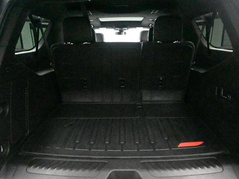 Used 2022 GMC Yukon XL SLT w/ SLT Premium Package AWD/4WD image 24