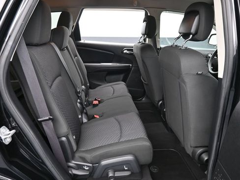 Used 2017 Dodge Journey SE FWD image 29