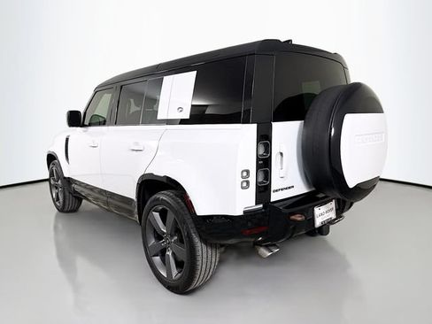 Certified 2023 Land Rover Defender 110 V8 AWD/4WD image 7