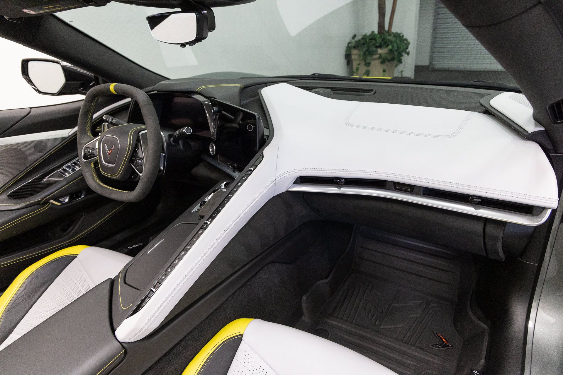Used 2022 Chevrolet Corvette Stingray Premium Conv RWD image 12
